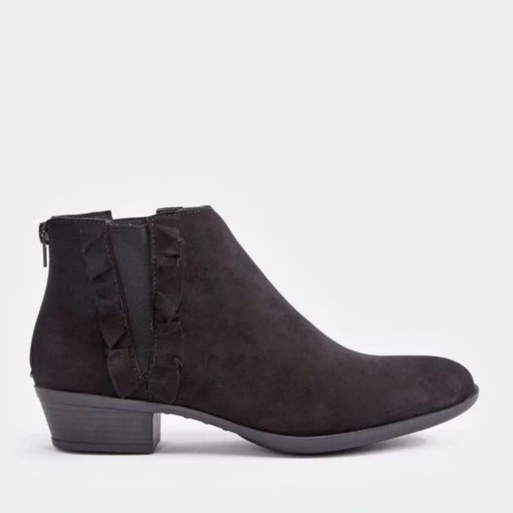 7.5 Black Booties